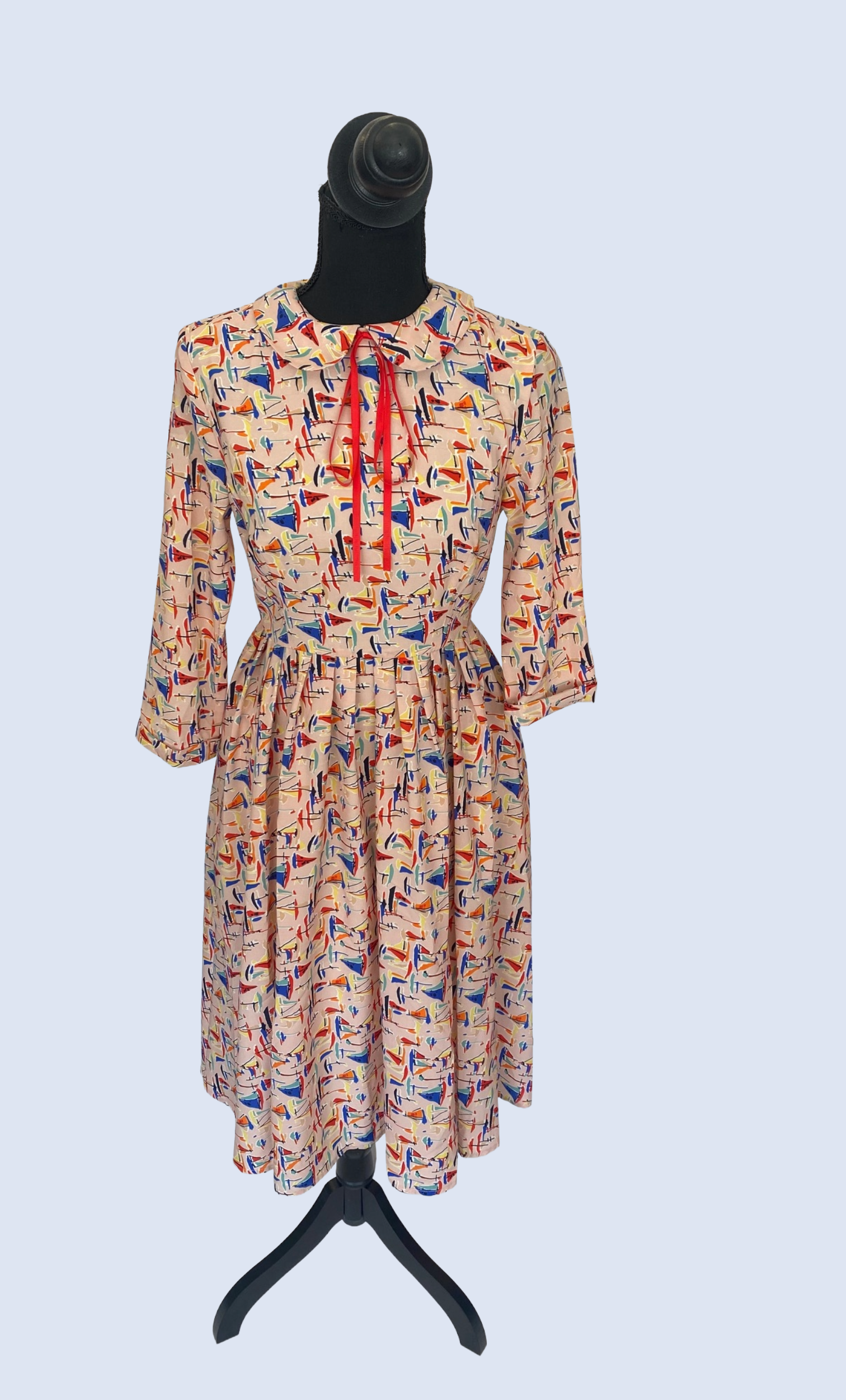 MidMod Circle in Sailboat print - SAMPLE