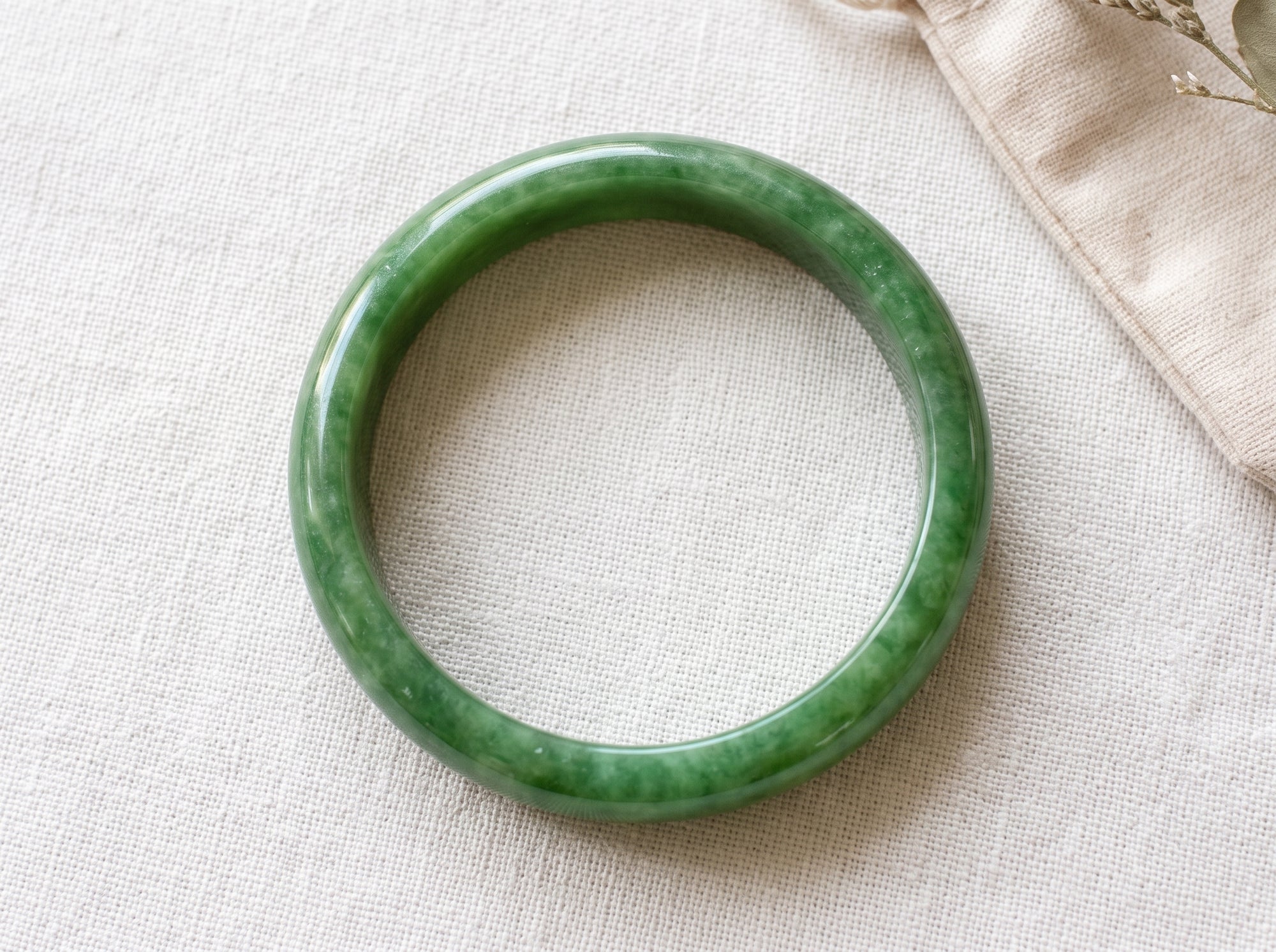Retro Jade Bangle